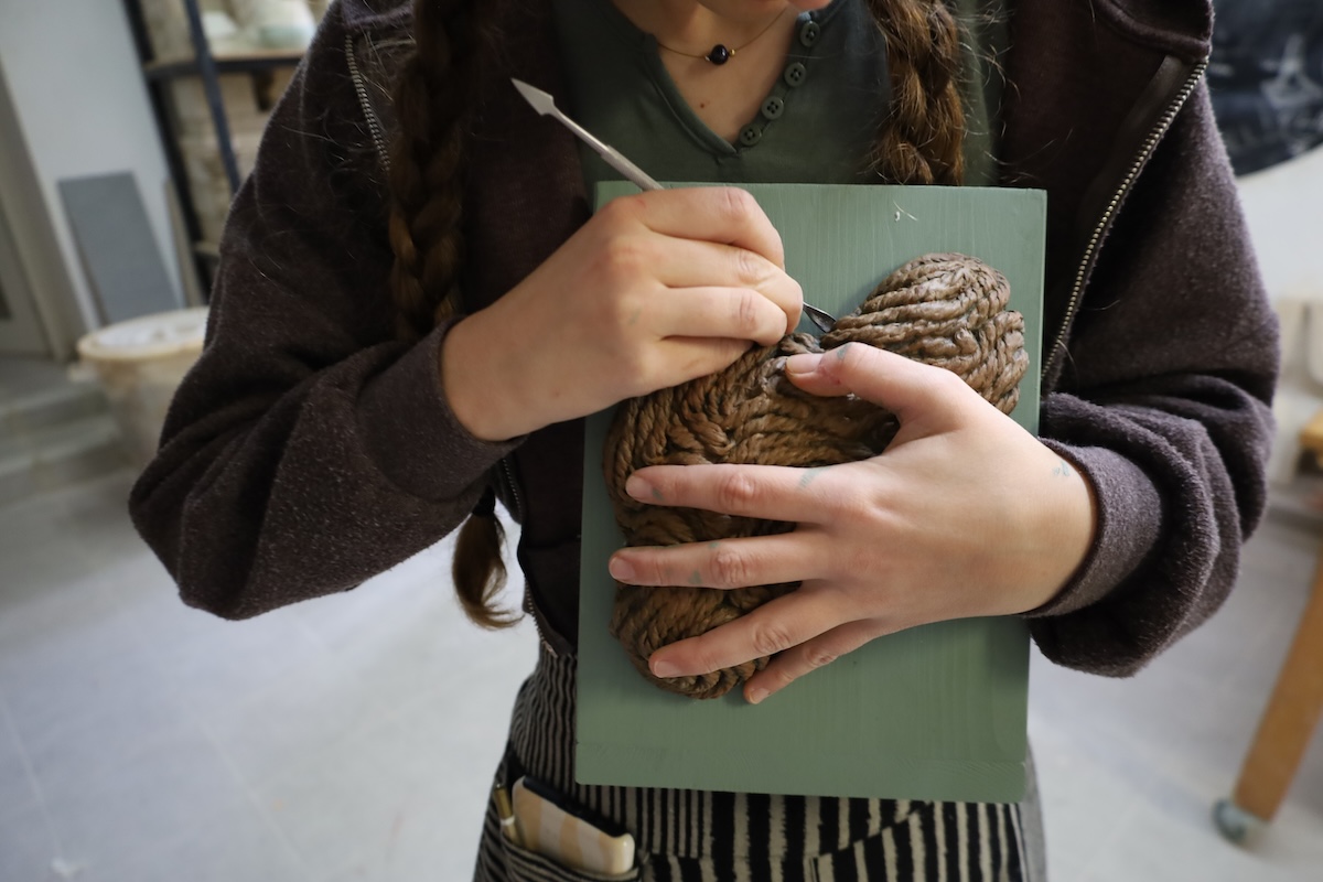 Umjetnost u pokretu: Studentice Akademije primijenjenih umjetnosti oblikovale nagrade za Rijeka Run 2026