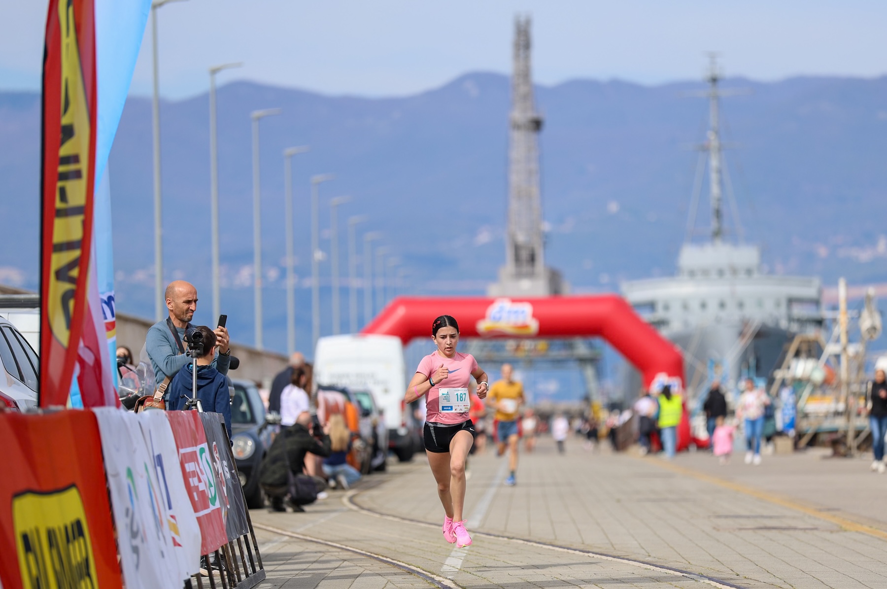 Riccardo Sterni i Žana Turk najbrže istrčali 9. Molo longo trk foto 4
