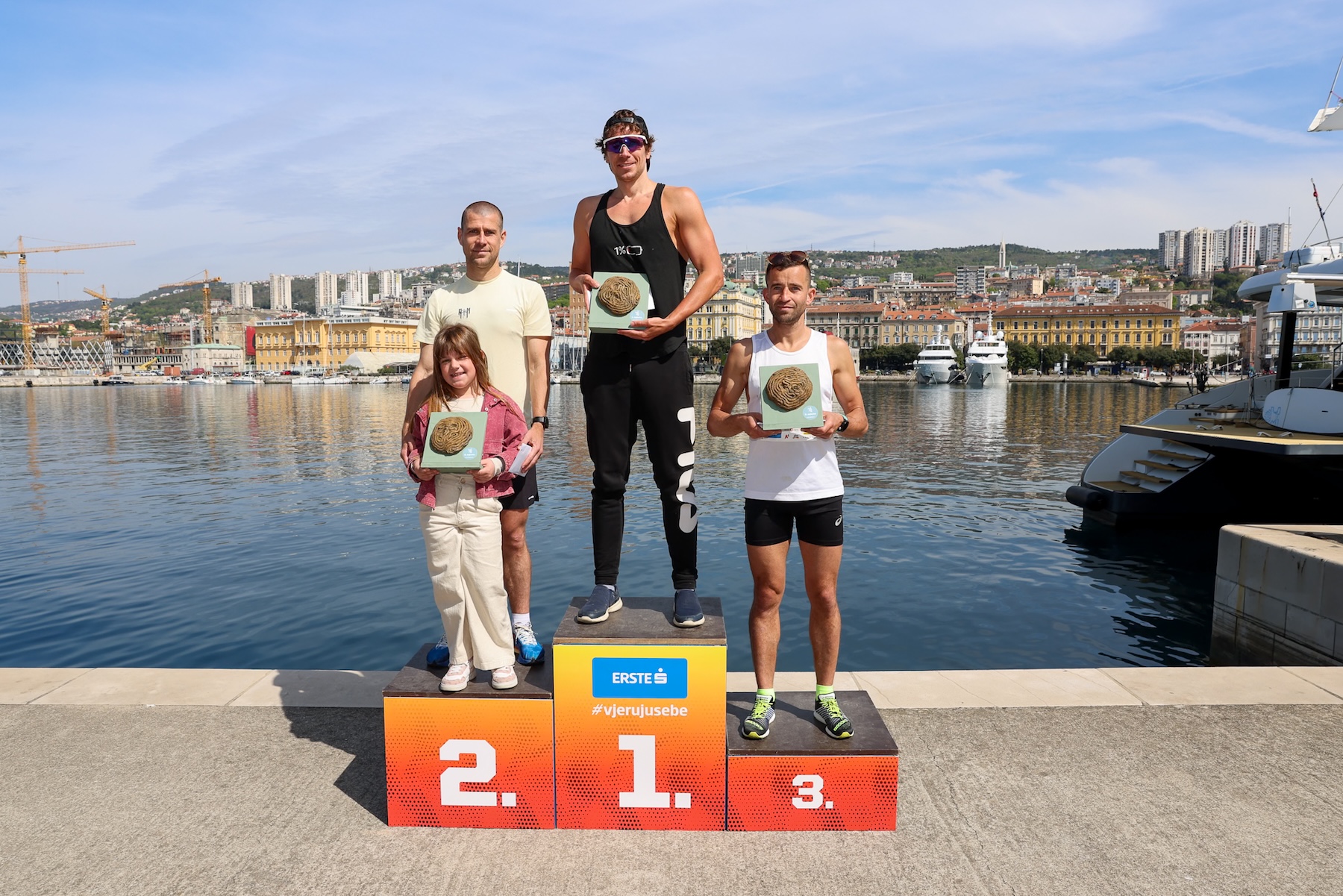 Riccardo Sterni i Žana Turk najbrže istrčali 9. Molo longo trk foto 6